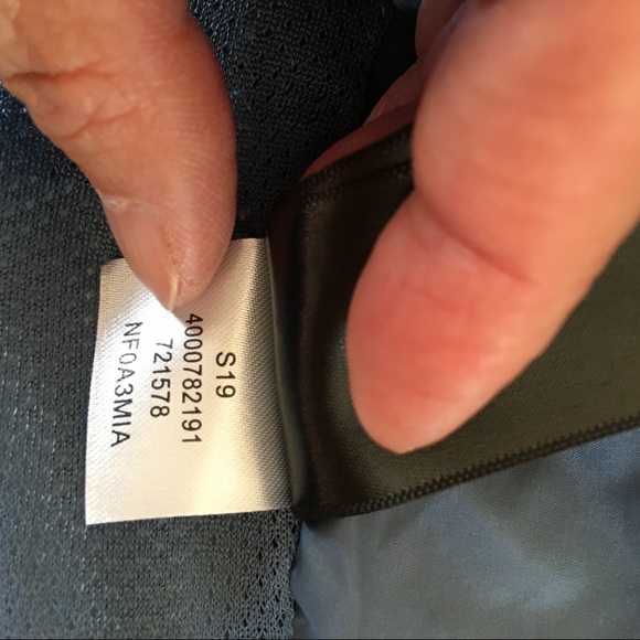 The North Face Rain Wind Shell Jacket NWT - Picture 11 of 11